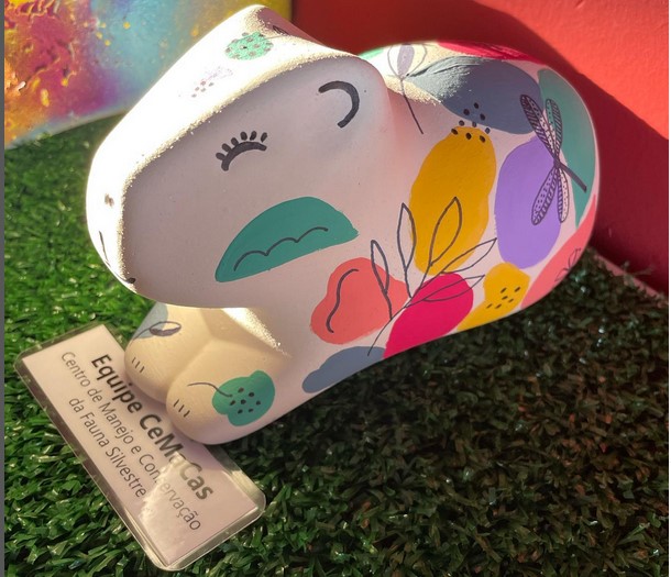 ONG faz exposição em prol de animais da ciclovia da Marginal Pinheiros