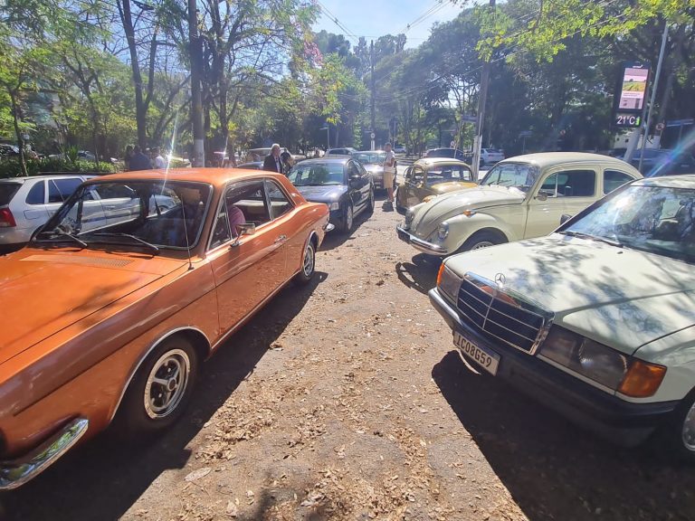 Evento com carros desrespeita zoneamento na Província de Saitama