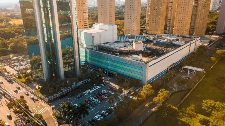 Maior ponto de fluxo de Alto dos Pinheiros, shopping VillaLobos se associa à SAAP