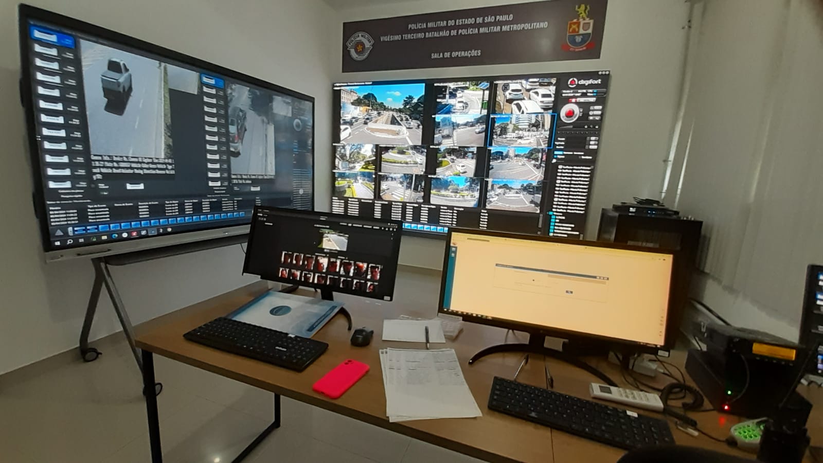 Sala da PM une imagens de câmeras da região para reforçar policiamento