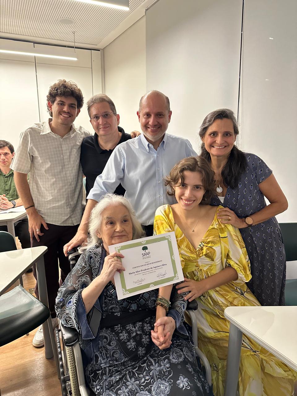 Assembleia da SAAP homenageia uma das fundadoras da associação