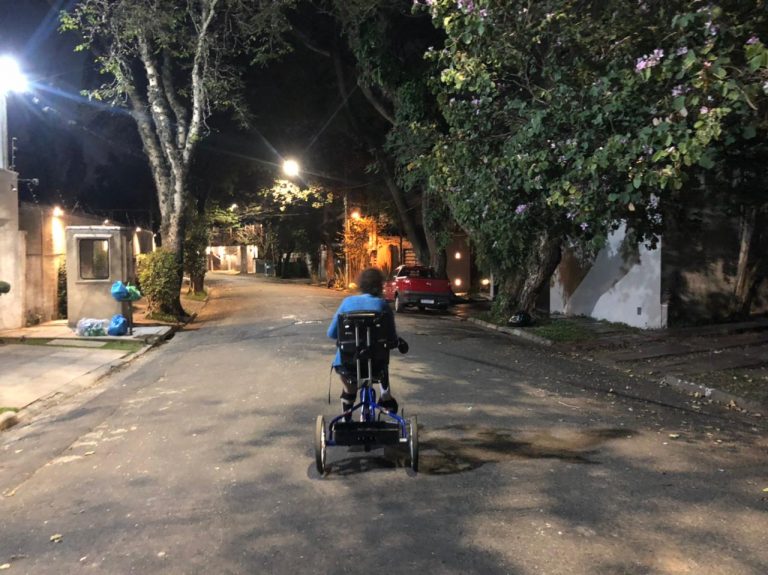 As calçadas de Alto dos Pinheiros, sob o olhar de quem tem dificuldades de locomoção